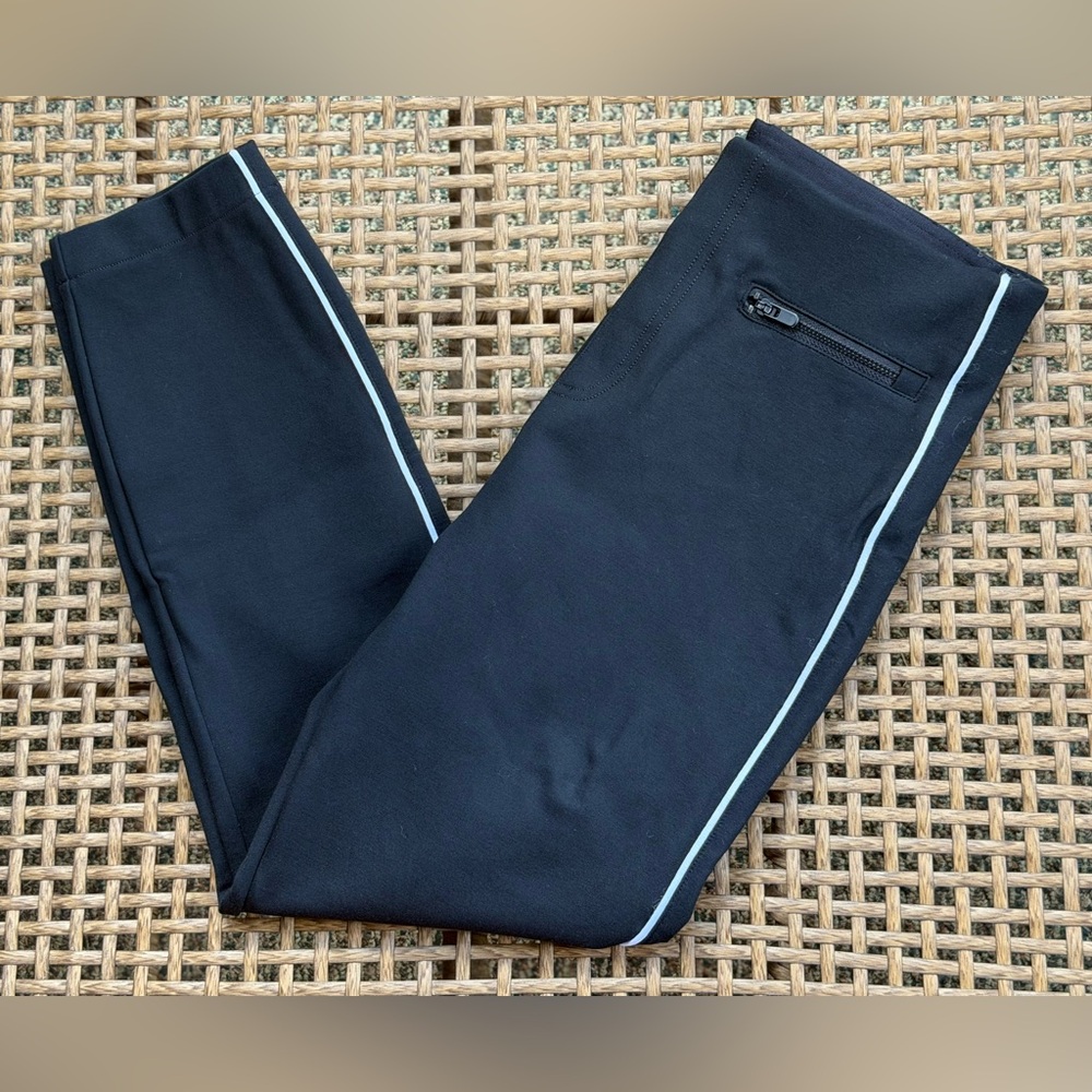 🦋 SPANX Black  Pants with White Contrast Piping